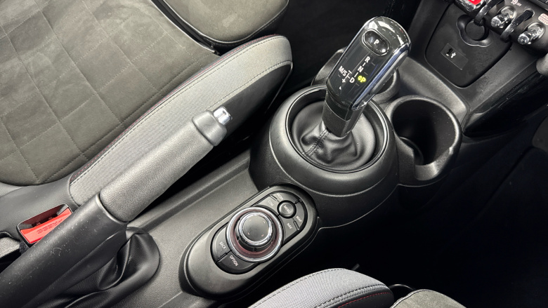 MINI Hatchback 2.0 Cooper S Sport 3dr Auto [Nav Pack] Petrol Hatchback